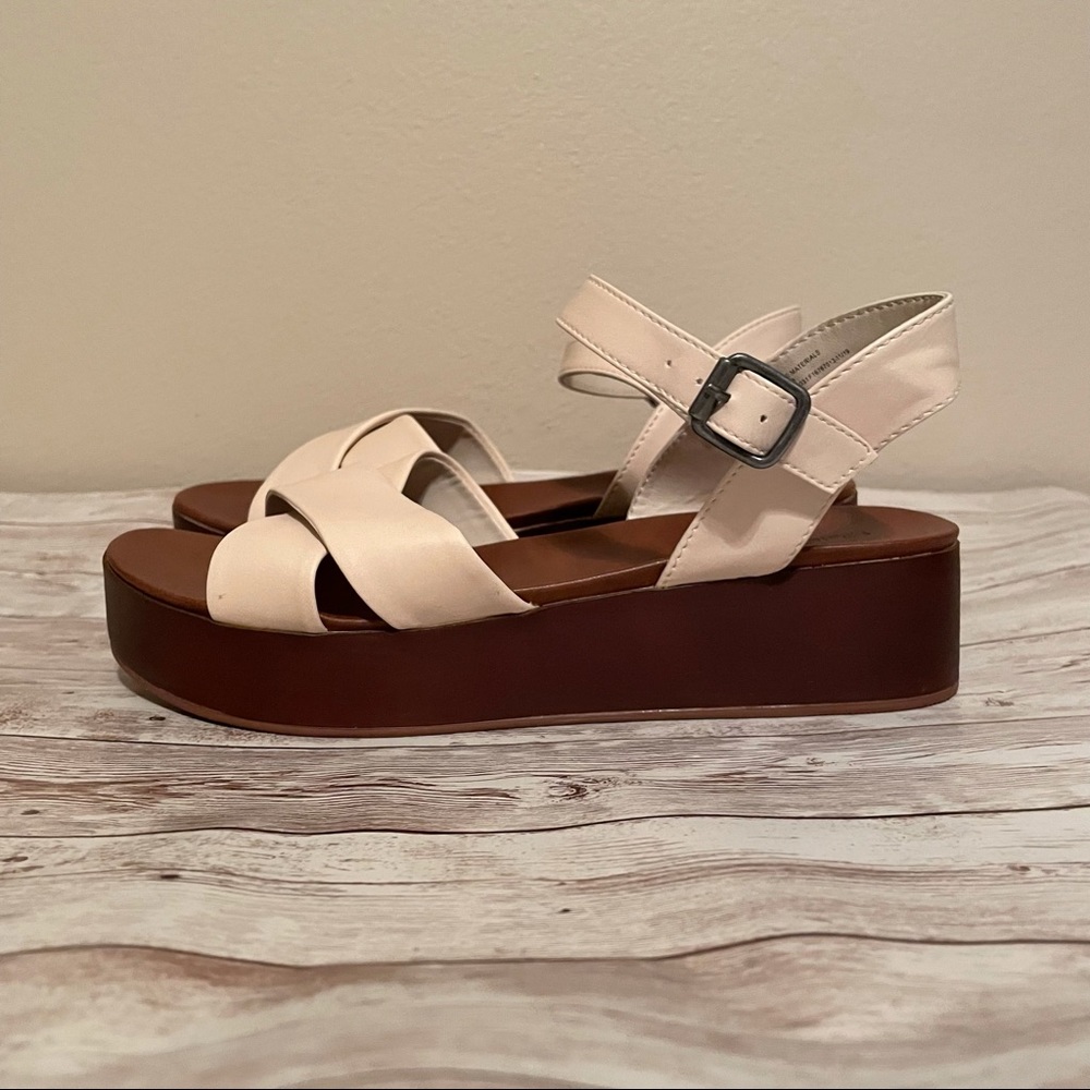 NEW Off-White and Brown Flatforms